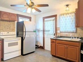 Building Photo - 750 Amherst Rd NE