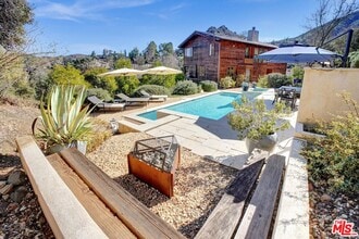 Building Photo - 1850 Olivera Dr