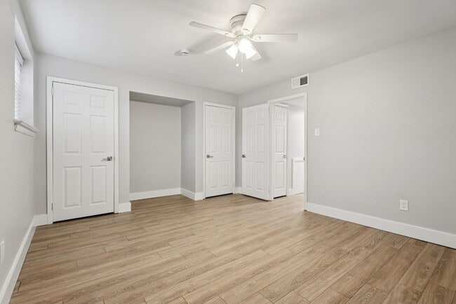 Building Photo - Mt. Airy Manor