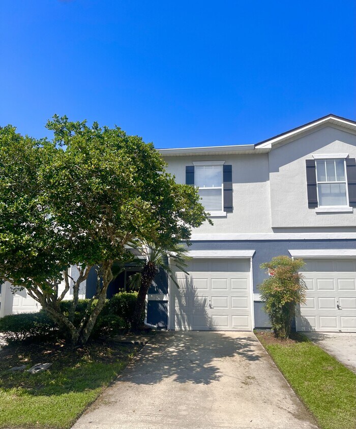 Foto principal - 302 Cherry Way