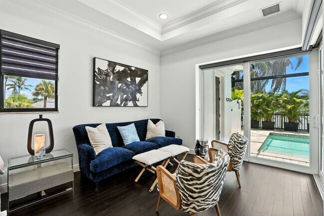 Building Photo - 494 Seagull Ave