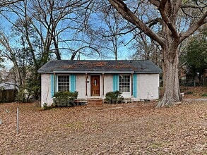 Building Photo - 46 Riverview Ct