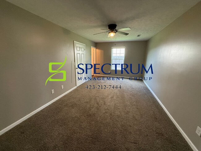 Foto del edificio - Now accepting applications for a 3 bedroom 2 bath with LARGE bonus room single family home in Kod...