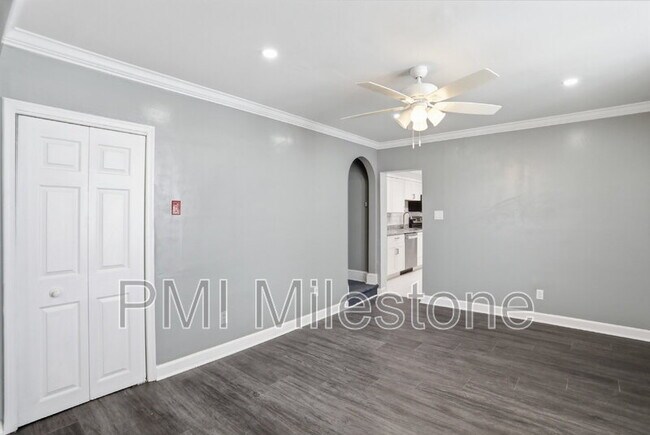 Foto del edificio - 805 Mulberry Ave