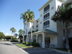 Building Photo - 200 Harbor Walk Dr