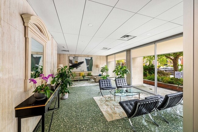 Foto del edificio - 330 Beacon St