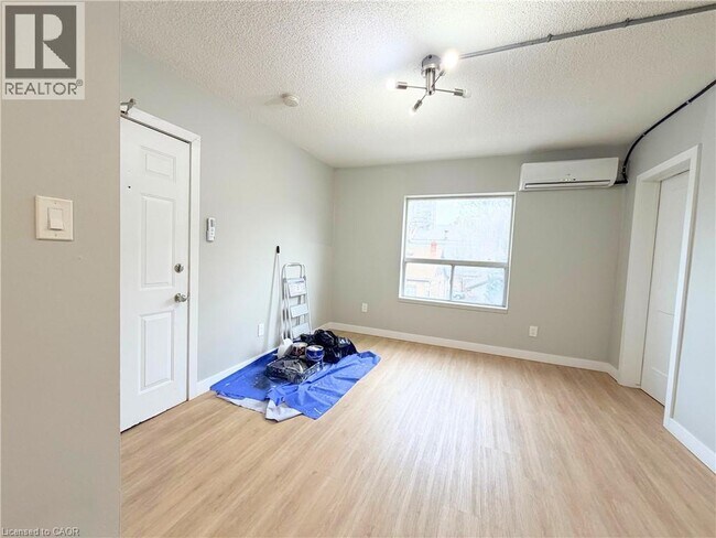 Building Photo - 120 Charles St