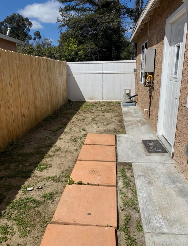 Foto del edificio - 14643 Chatsworth St