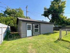Building Photo - 6703 NW 25th St