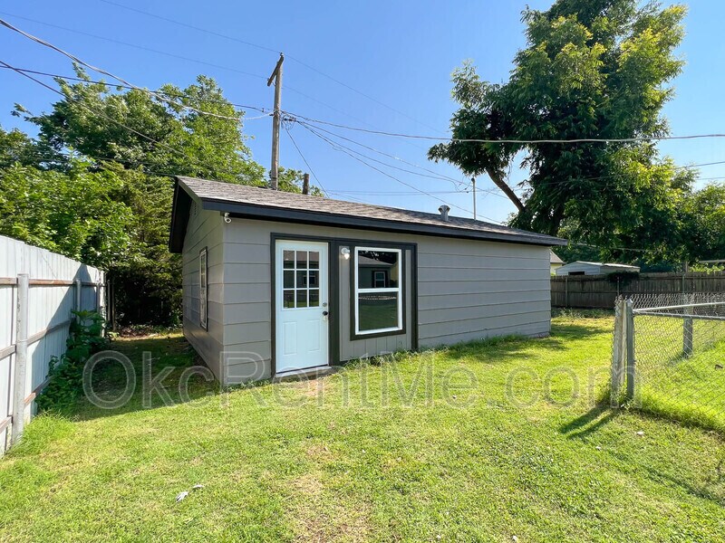 Foto principal - 6703 NW 25th St