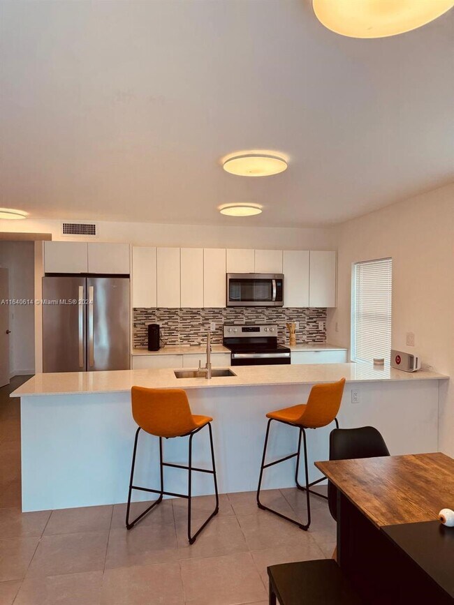 Foto del edificio - 737 NW 4th St