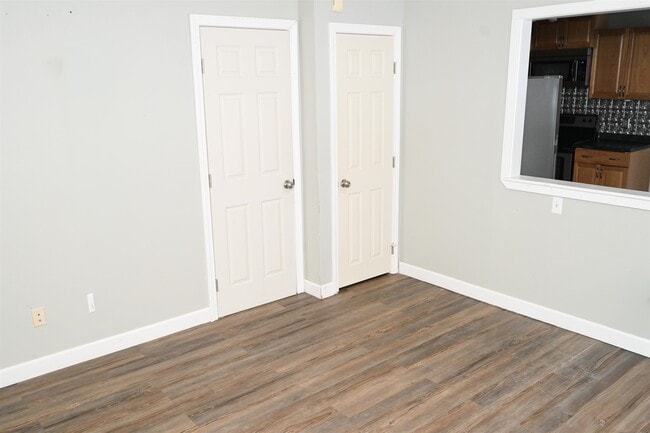 Building Photo - 139 S Main St