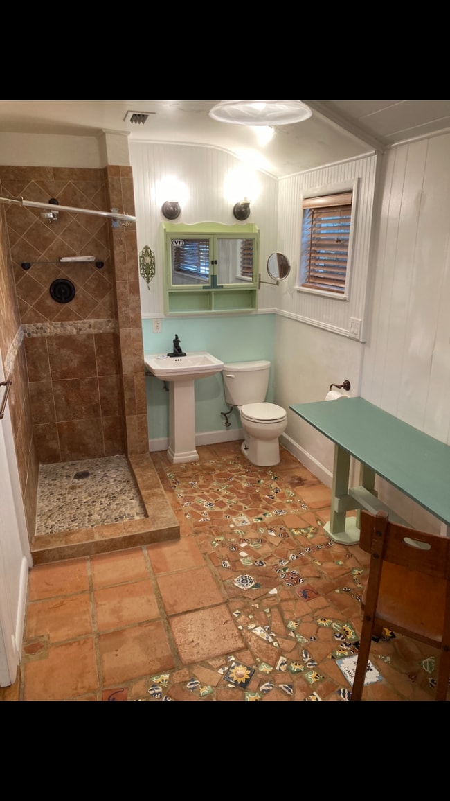 Photo - 736 High St House