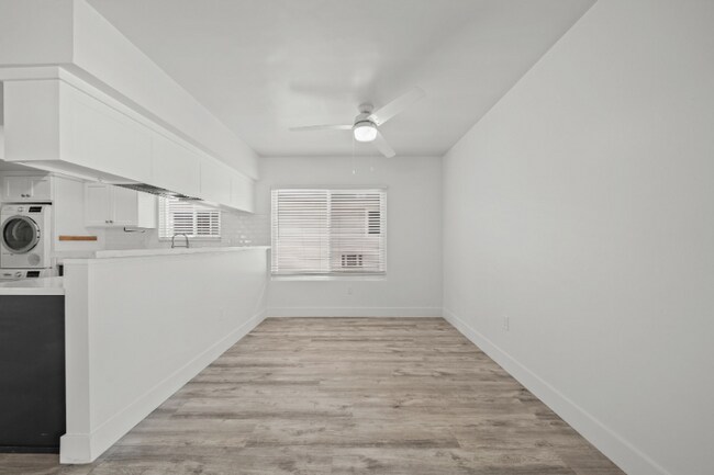 Building Photo - 1700 Bedford Ln