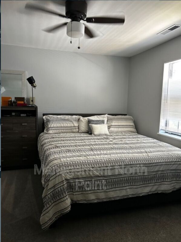 Foto del edificio - 515 Lynch Ave NW