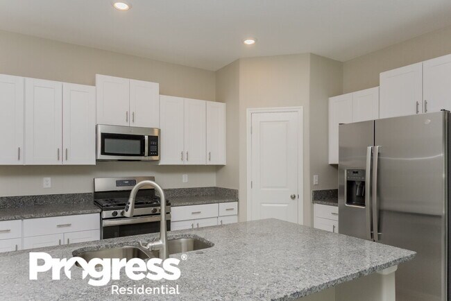 Building Photo - 8632 40th Cir E