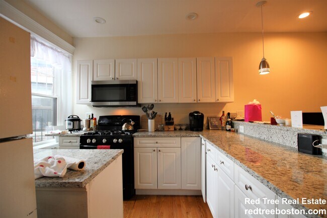 Foto del edificio - 1868 Commonwealth Ave