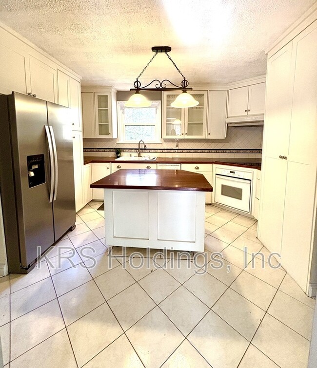 Foto del edificio - 106 Woodland Dr