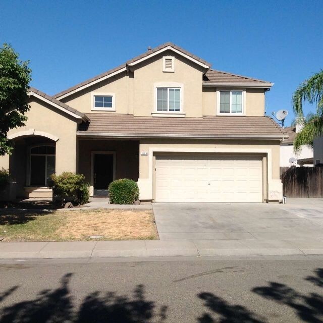 Primary Photo - House For Rent in Modesto