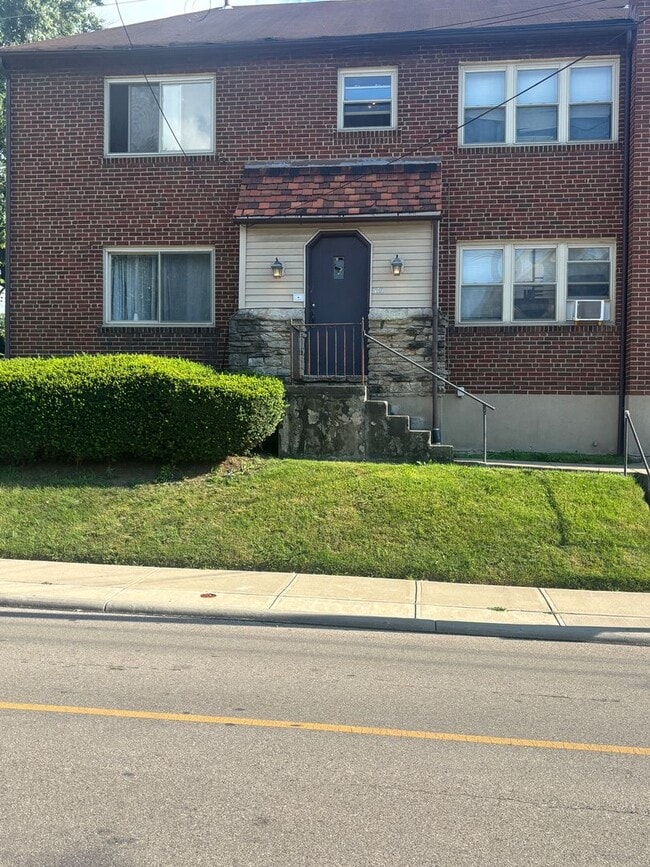 Building Photo - 4248 Langley Ave