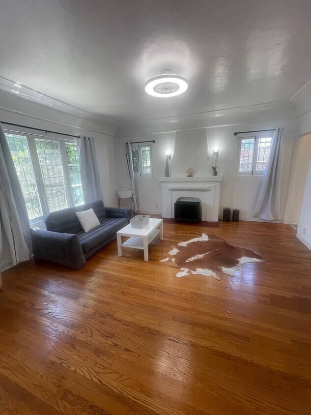 Primary Photo - 7948 Blackburn Ave