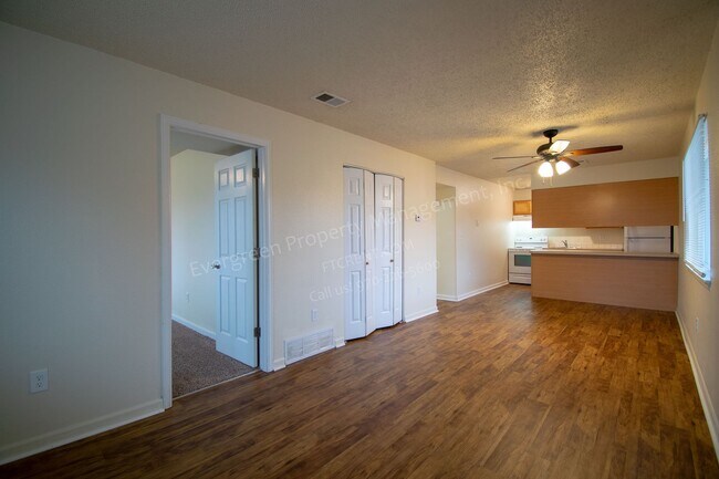 Foto del edificio - 2147 27th Ave Ct