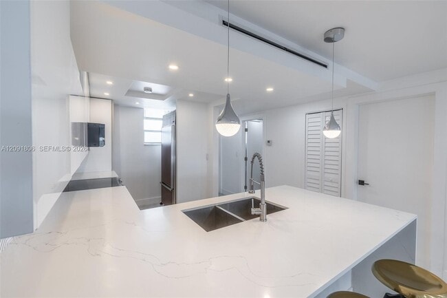 Building Photo - 2903 N Miami Beach Blvd