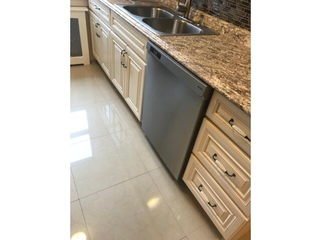 Foto del edificio - 63-60-63102 102nd St