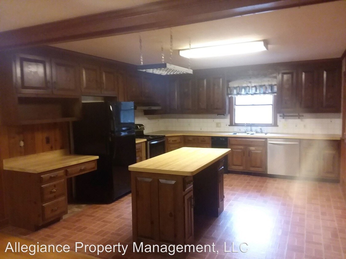 Building Photo - 3 br, 3 bath House - 1440 Dispatch Rd