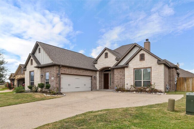 Building Photo - 15735 Timber Creek Ln