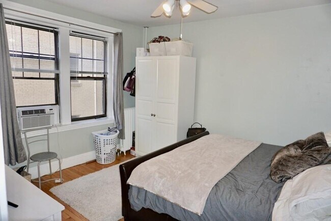 Foto del edificio - 370 Chestnut Hill Ave
