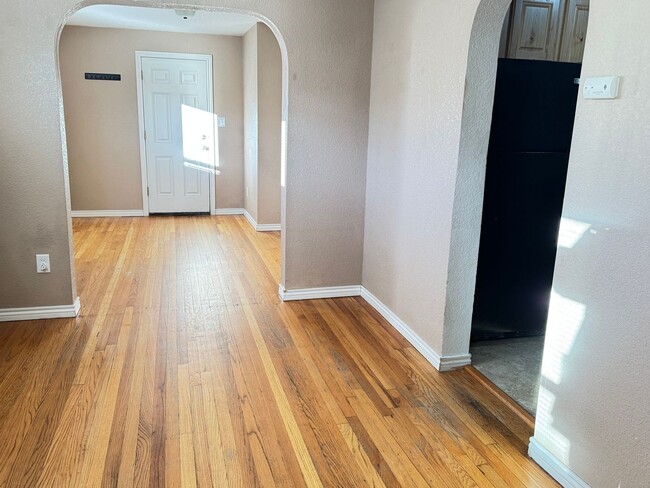 Building Photo - 2 BEDROOM, 1 BATHROOM SINGLE FAMILY HOME CLOSE TO DOWNTOWN CHEYENNE