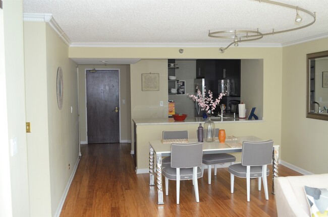 Living/Dining Room w/ Track Lighting - 195 N Harbor Dr