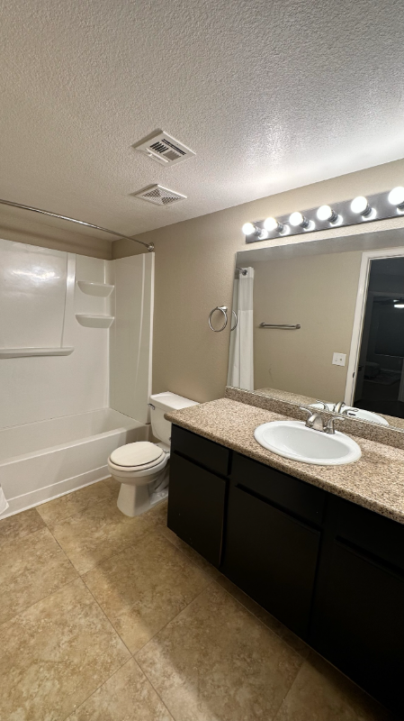 Foto del edificio - 2300 E Silverado Ranch Blvd