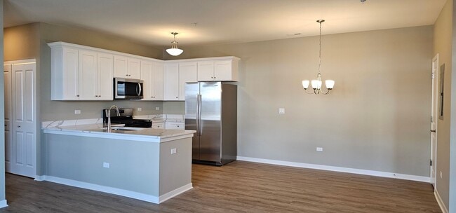 Building Photo - Chestnut - 2Br/2Ba Rental Home - First Floor