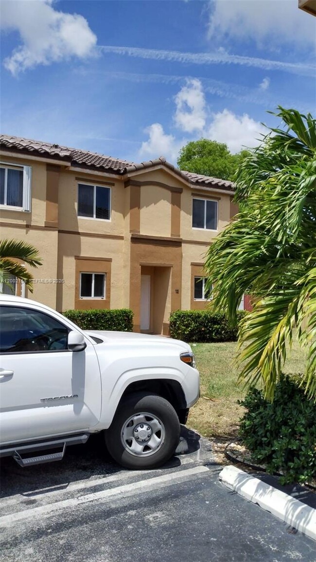 Foto del edificio - 8382 SW 152nd Ave Cir