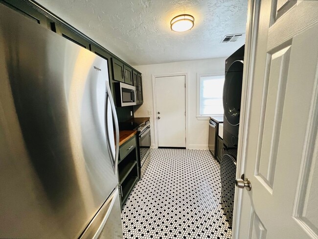 Foto del edificio - Beautiful 1BD 1BA Apartment in Historic Crown Heights!!!