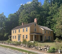 Building Photo - 663 Lexington Rd