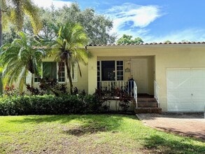 Building Photo - 5760 SW 35th St