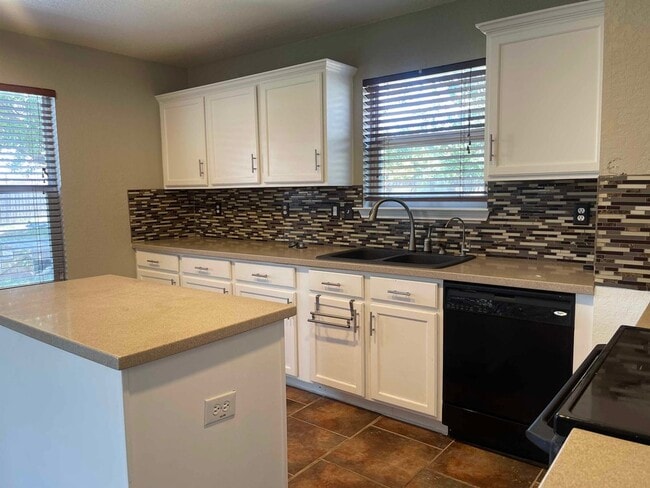 Building Photo - 11024 Dublin Briar