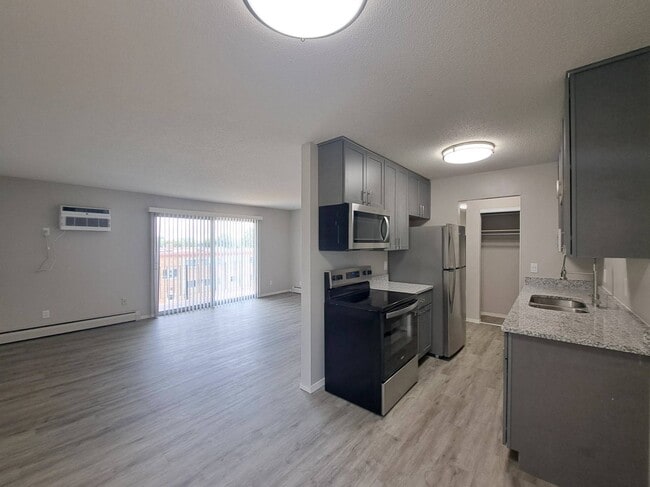 Building Photo - Corinthian Apartments