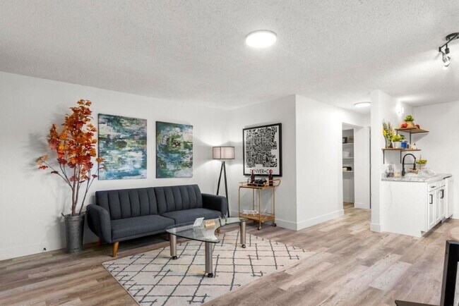 Building Photo - 1141 W 69th Ave
