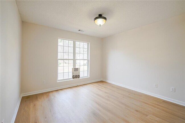 Building Photo - 1570 Swan Valley Ct