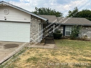Building Photo - 803 E Timberview Ln