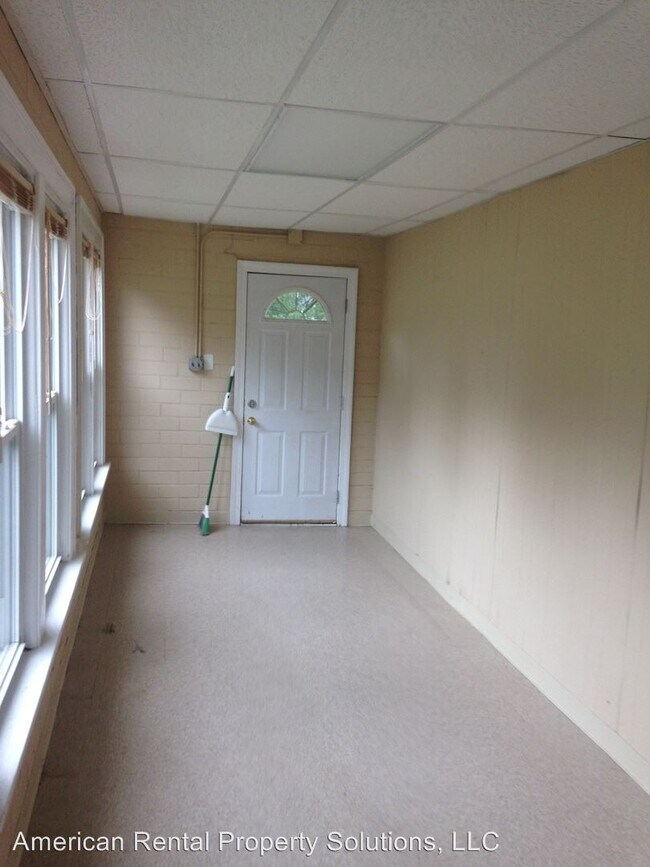 3317 Green St, Steger, IL 60475 Apartment for Rent in Steger, IL