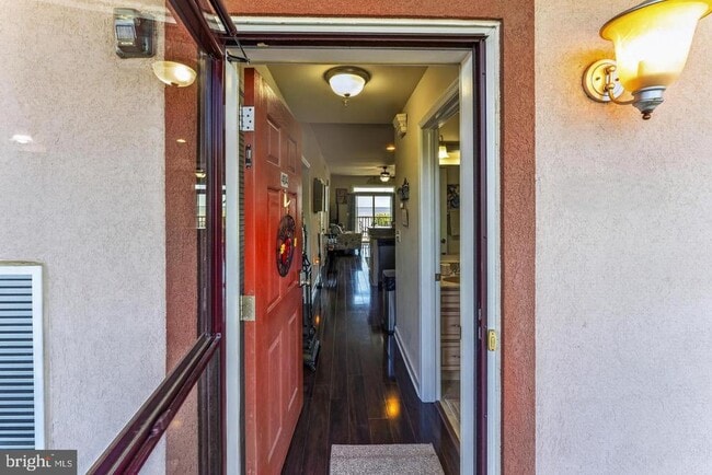 Building Photo - 103 N Irving Ave