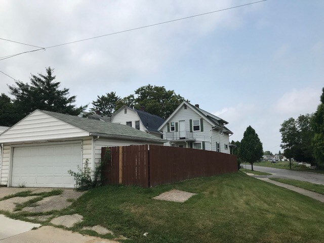 Building Photo - 221 Willard St
