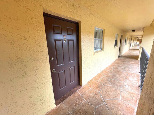 Foto del edificio - 2805 SW 22nd Ave