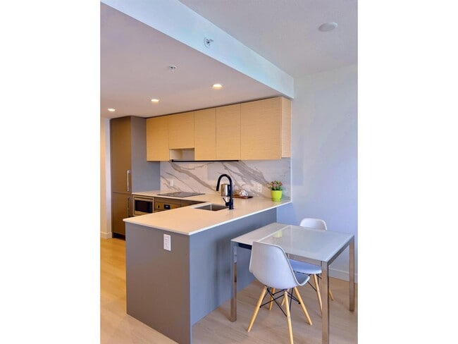 Photo du bâtiment - 13725 George Jct