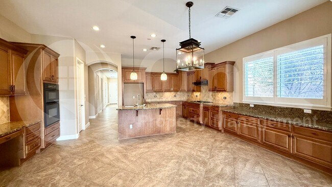 Building Photo - 5213 S Miller Pl